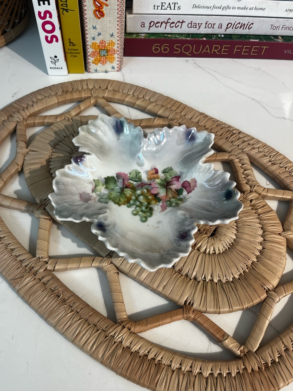 Porcelain Leaf Bowl with Grape Motif - White/Green luster